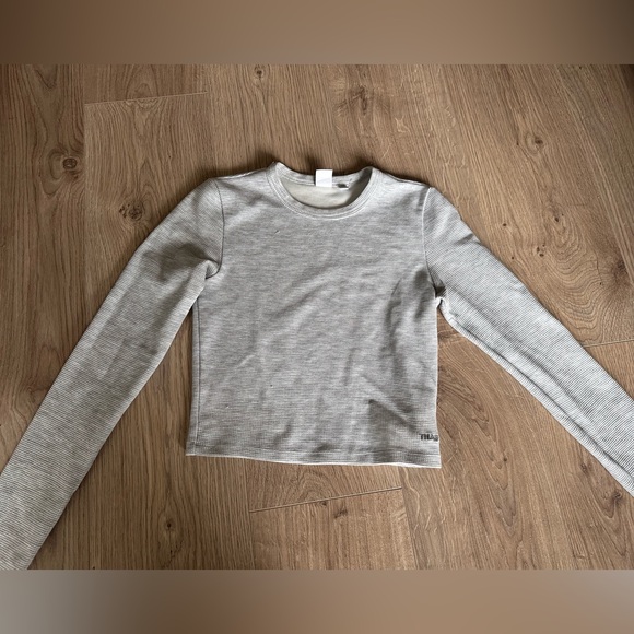 Aritzia Heather chrome grey wafflex top - Picture 2 of 3